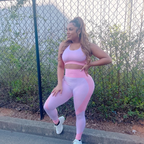 Two piece active wear set available in Pink and Gray - Picture 2 of 4